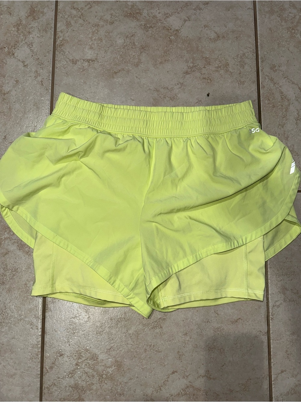 DSG Women’s 2-in-1 Running Shorts Neon Yellow Lime Size Medium Athletic Activewe